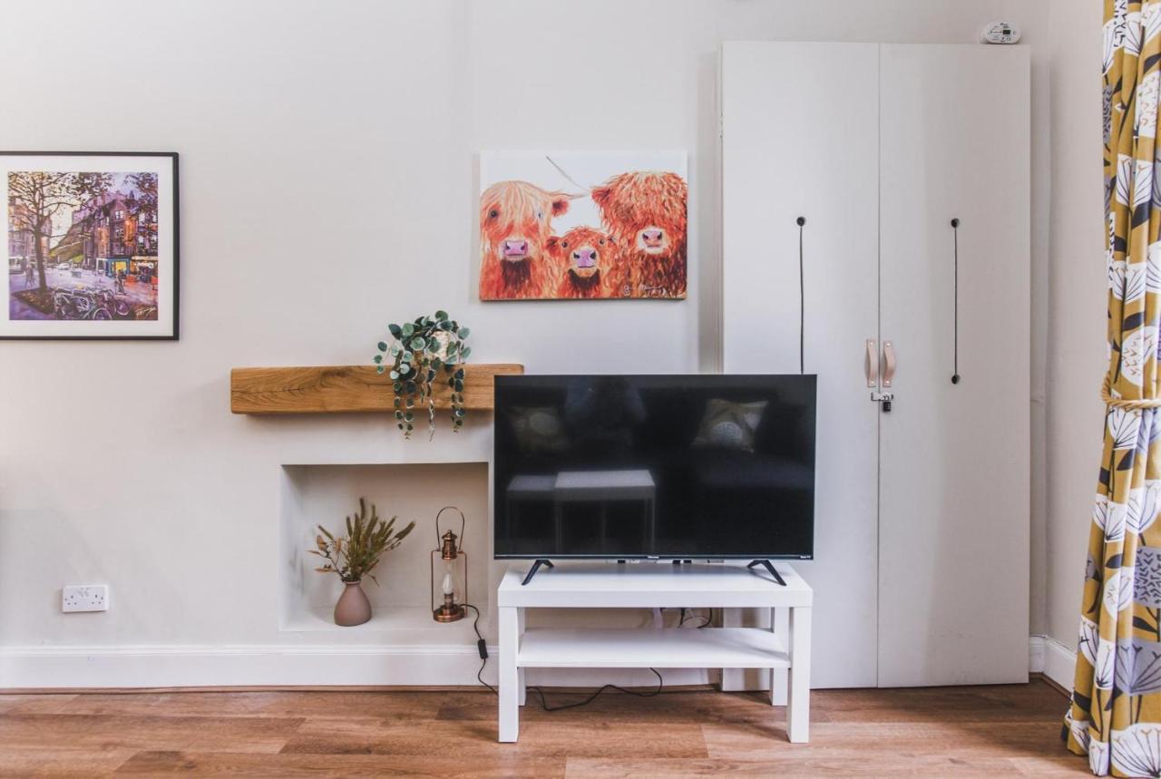 New Sleek 1Bd Edinburgh City Centre Stay ภายนอก รูปภาพ